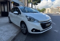 Autos - Peugeot 208 2017 Nafta 98130Km - En Venta