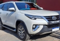 Camionetas - Toyota Hilux SW4 SRX 2017 Diesel 73000Km - En Venta