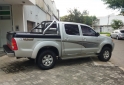 Camionetas - Toyota HILUX SRV 3.0 4X4 2005 Nafta 300000Km - En Venta