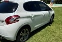 Autos - Peugeot 208 2015 Nafta 84000Km - En Venta