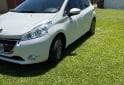 Autos - Peugeot 208 2015 Nafta 84000Km - En Venta