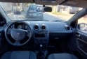 Autos - Ford Fiesta 2002 GNC 220000Km - En Venta