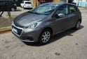 Autos - Peugeot 208 2016 Nafta 142000Km - En Venta