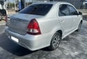 Autos - Toyota Etios 4p 2017 Nafta 98000Km - En Venta