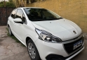 Autos - Peugeot 208 2017 Nafta 94400Km - En Venta