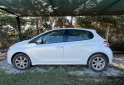 Autos - Peugeot 208 2016 Nafta 205000Km - En Venta