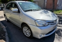 Autos - Toyota XLS 2014 Nafta 140000Km - En Venta