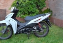 Motos - Honda Wave 2022 Nafta 7800Km - En Venta