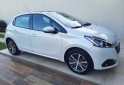 Autos - Peugeot 208 2017 Nafta 99000Km - En Venta