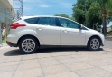 Autos - Ford Focus cuero automtico 2019 Nafta 67000Km - En Venta