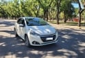 Autos - Peugeot 208 2017 Nafta 64000Km - En Venta