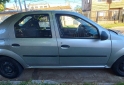 Autos - Renault Logan 2011 GNC 225000Km - En Venta